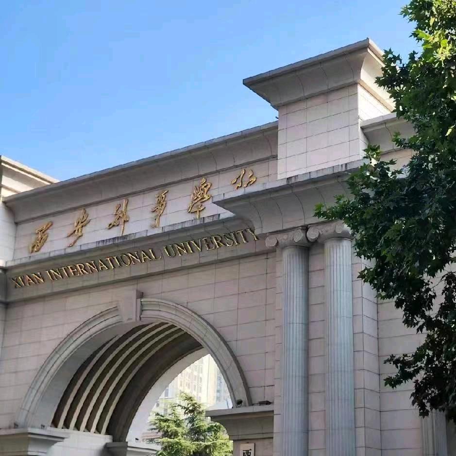 外事学校服务墙《迎新互助》