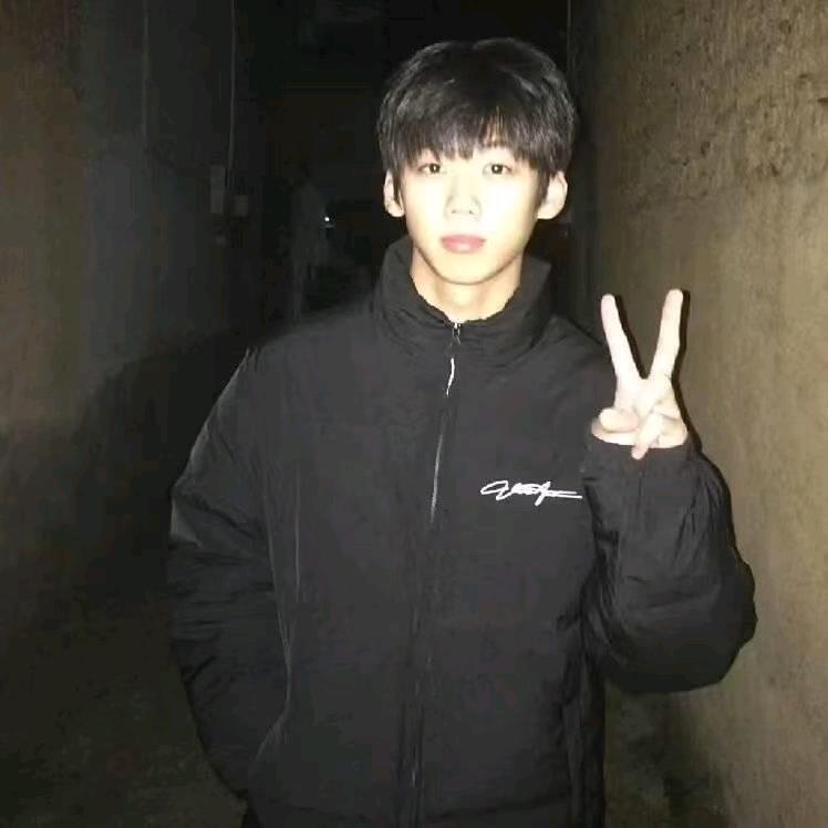 共这晚