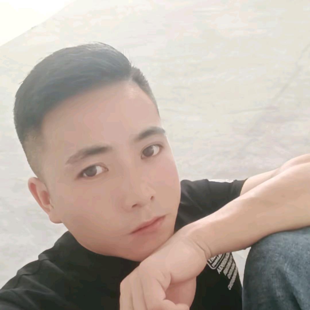 初雪，忽而相遇