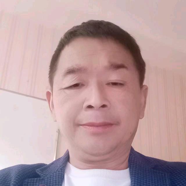 阿亮。