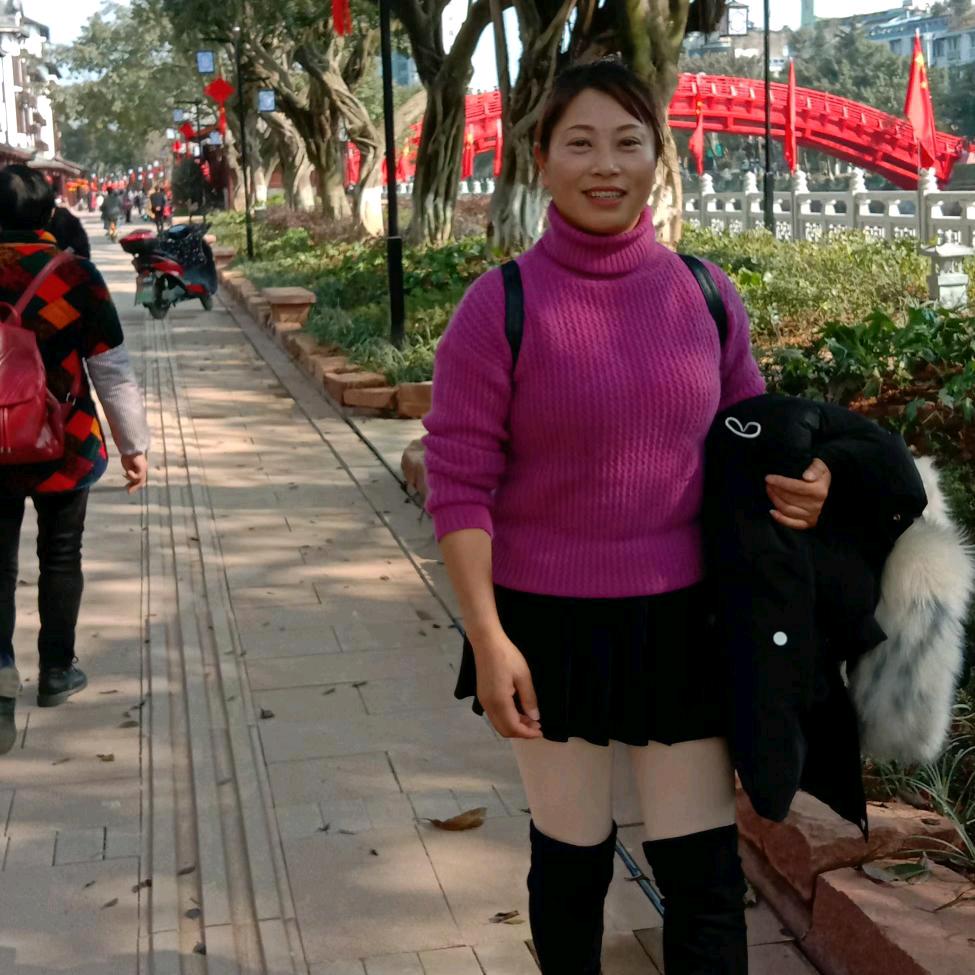 《女人不哭》