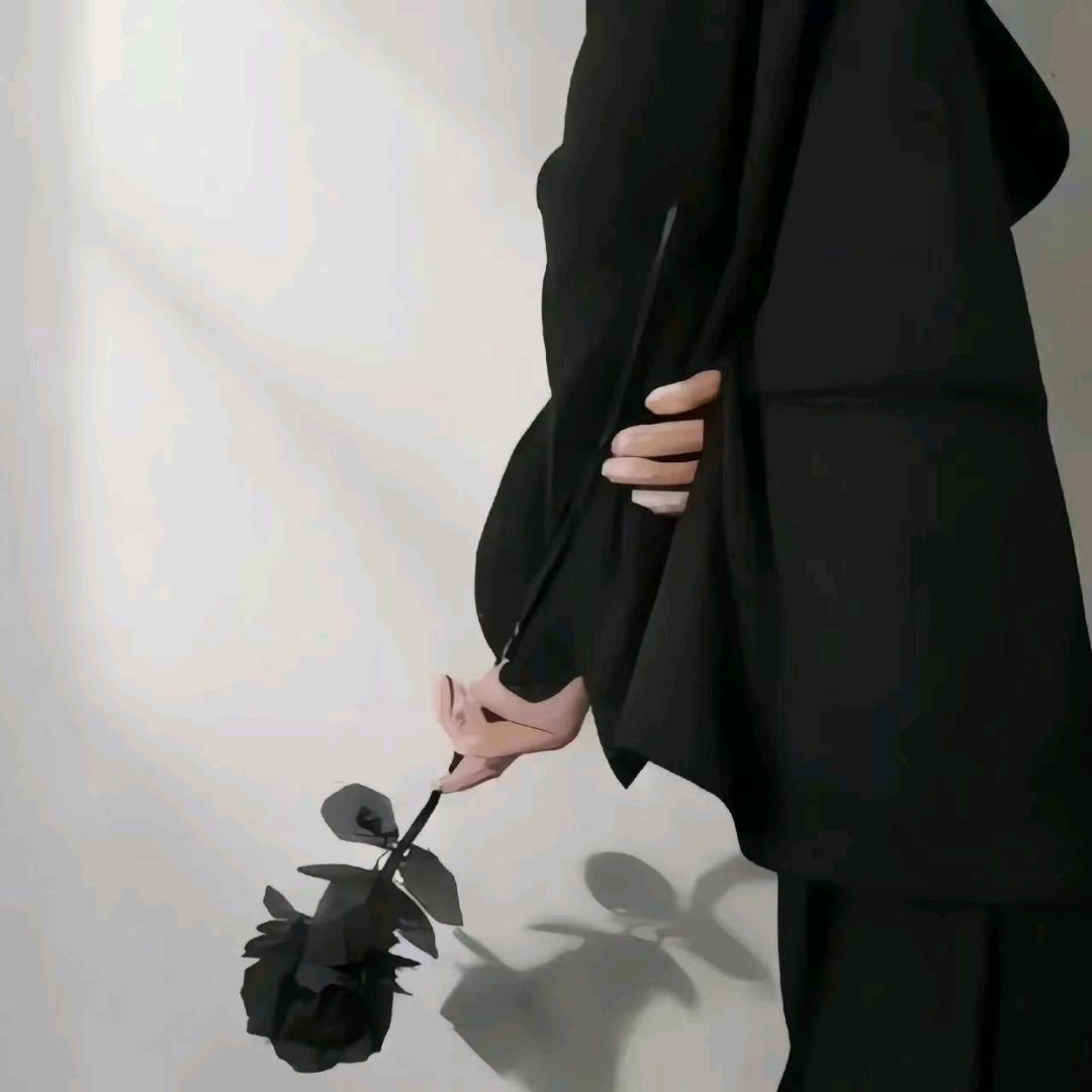 秋野丶𓁋