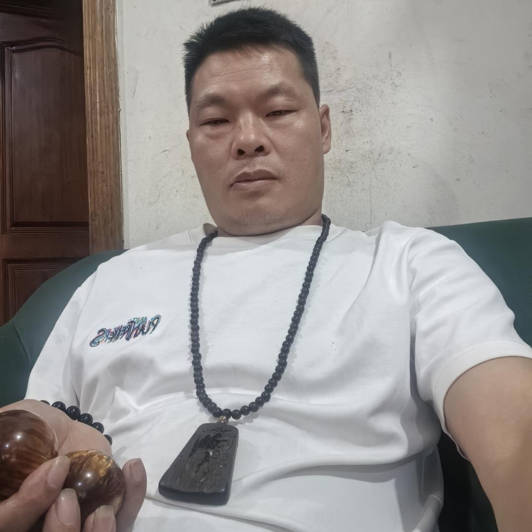 李少文