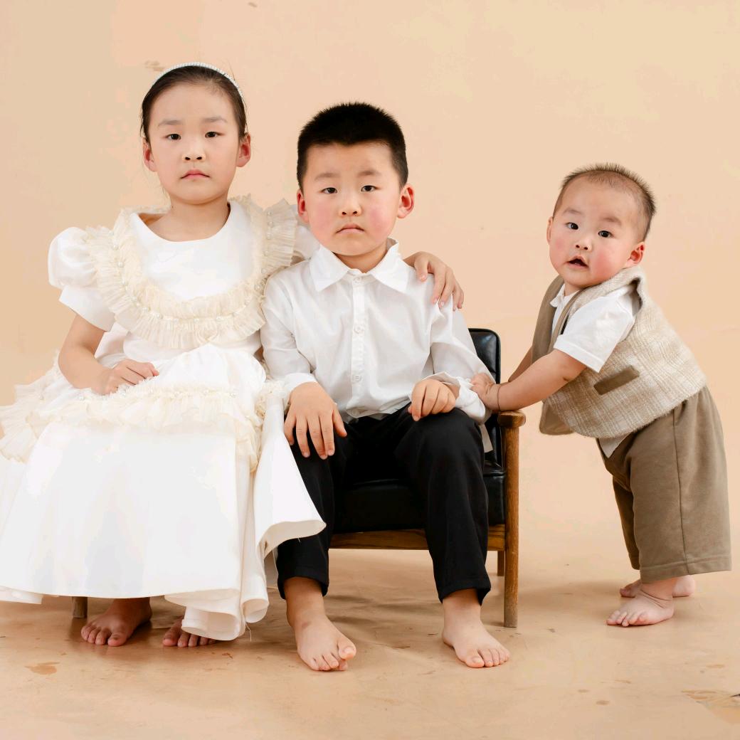 〖丁婧涵〗*^_^*〖丁靖宇〗