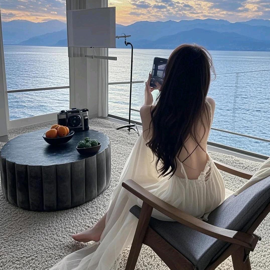 瑶瑶子.
