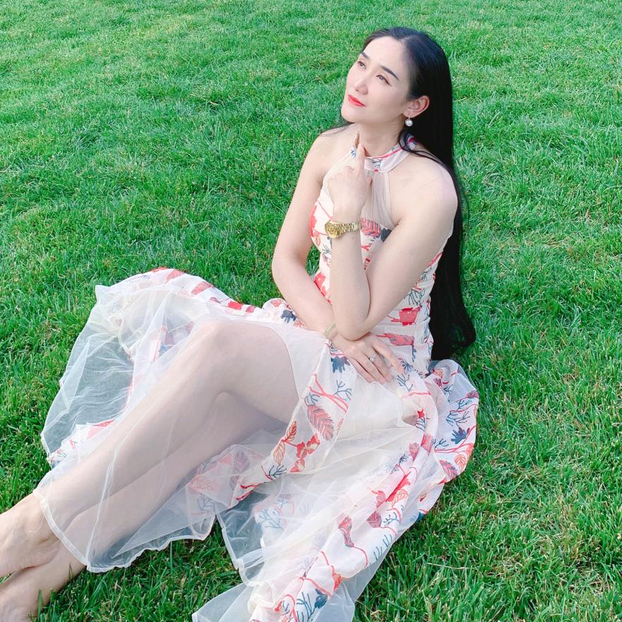 云南彝族姑娘秀秀