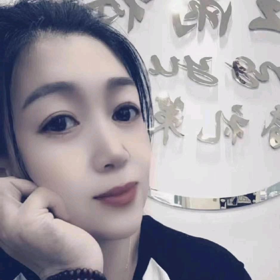 ～红雨林快乐的小阿依～