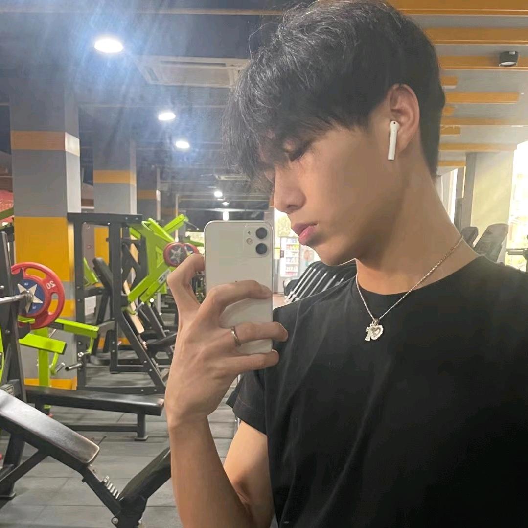 绿色小狗