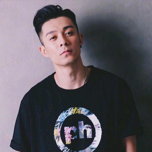 柏雄