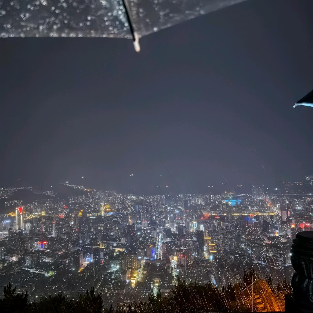 小河流水