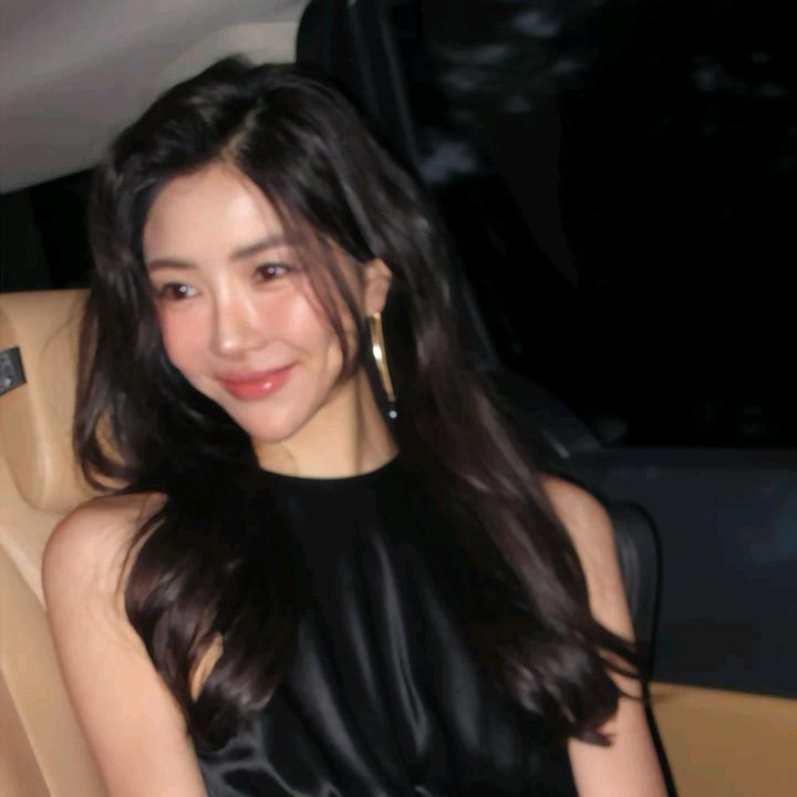 Romi小姐姐穿搭记-星启时代