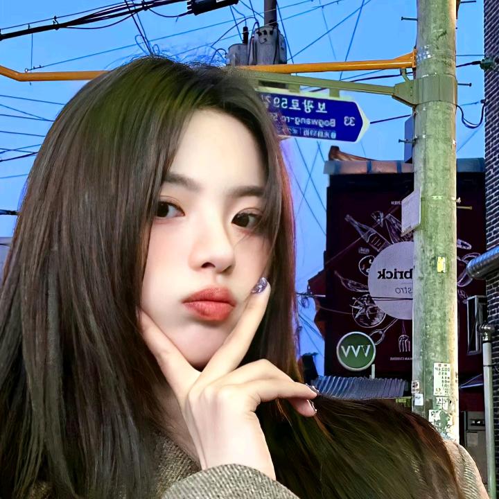 黄包车旁的满天星💐