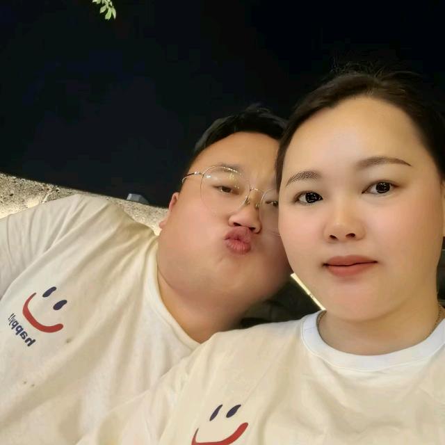 阿东。