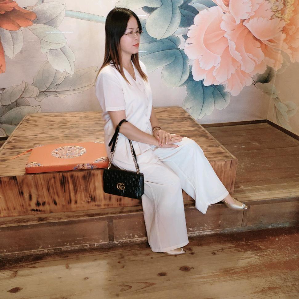 贵港表妹（小美凌