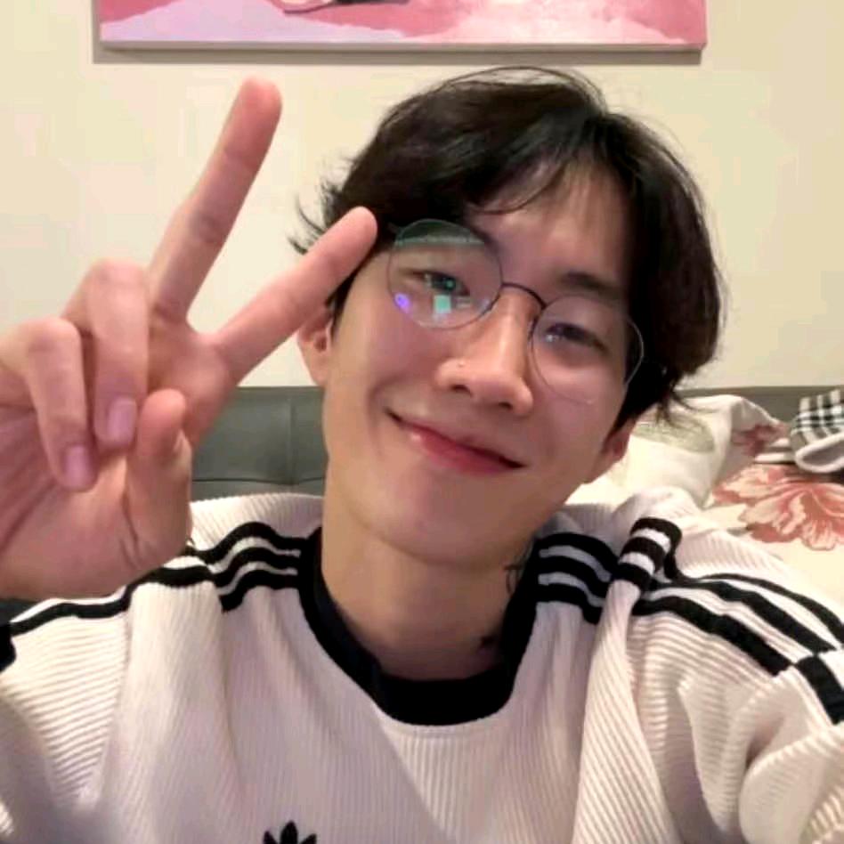 不敢当众挖鼻屎