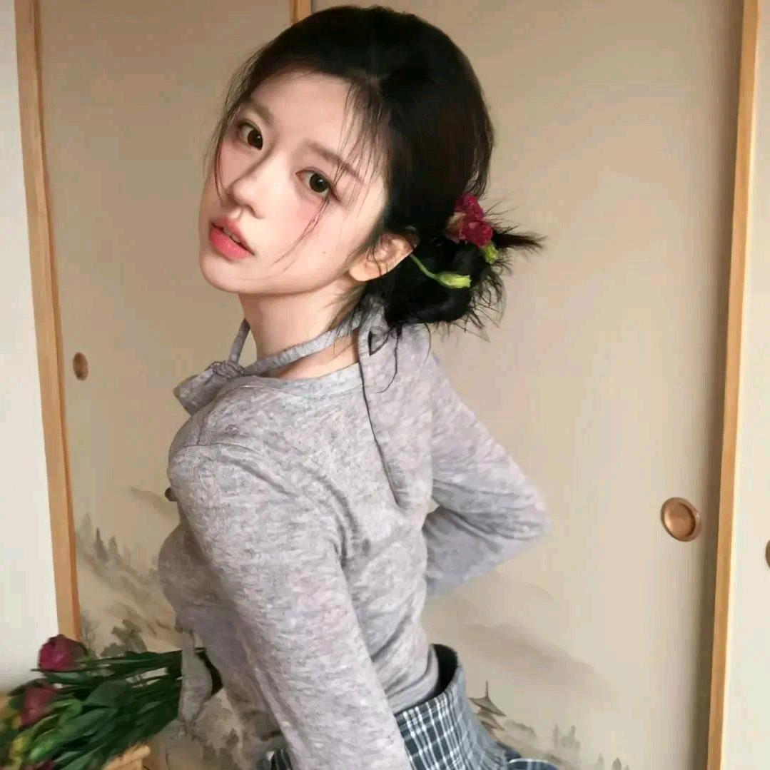 爱测评的雯子