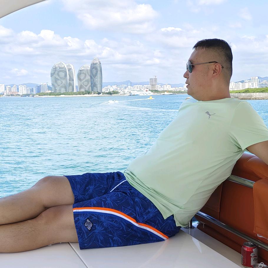 胖子汽车装饰贴膜