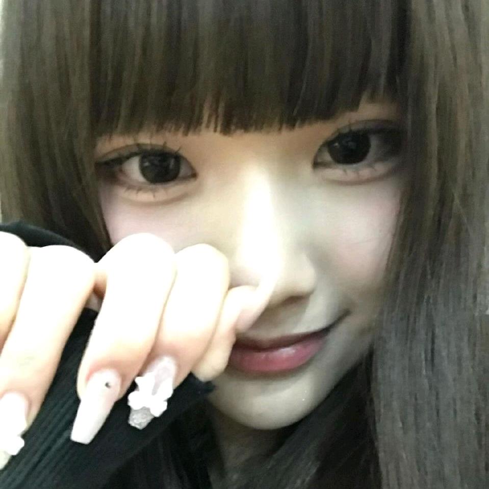 ៸៸᳐>⩊<៸៸᳐