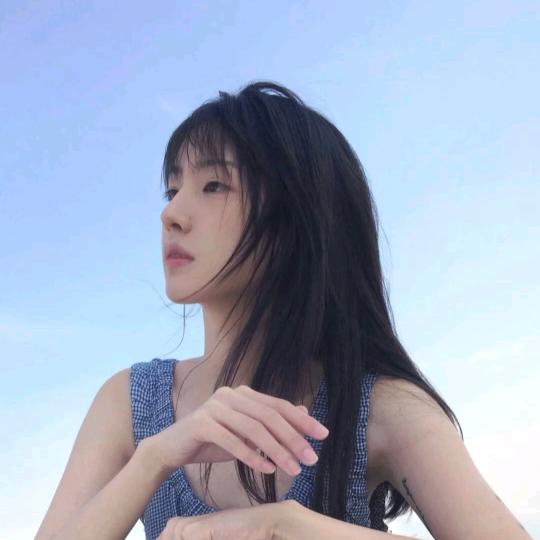 陪  你  看  海