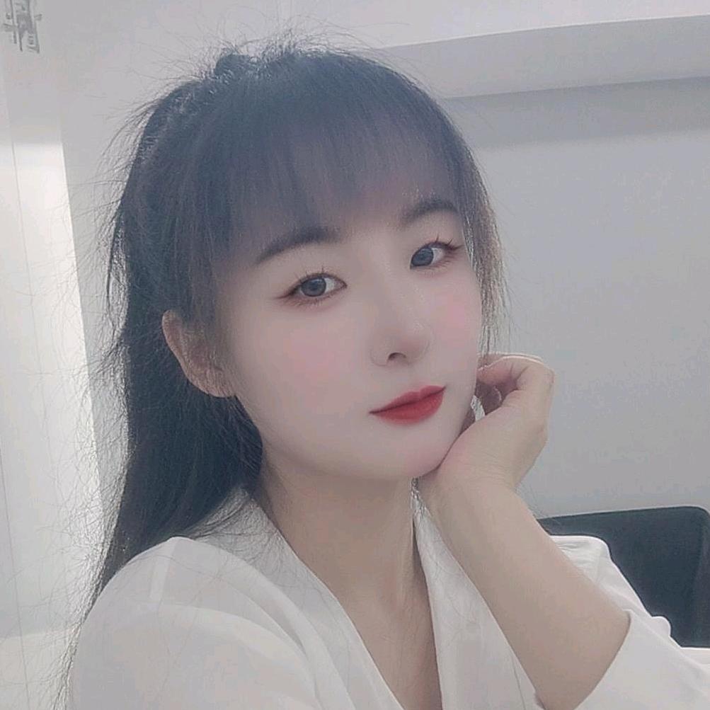 爱笑的蔡菜吖