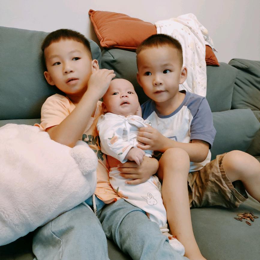 两个袁宝妈眯！