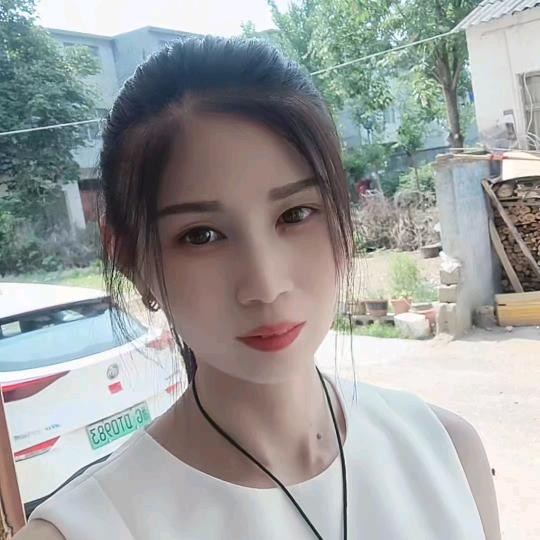 小张不嚣张女士