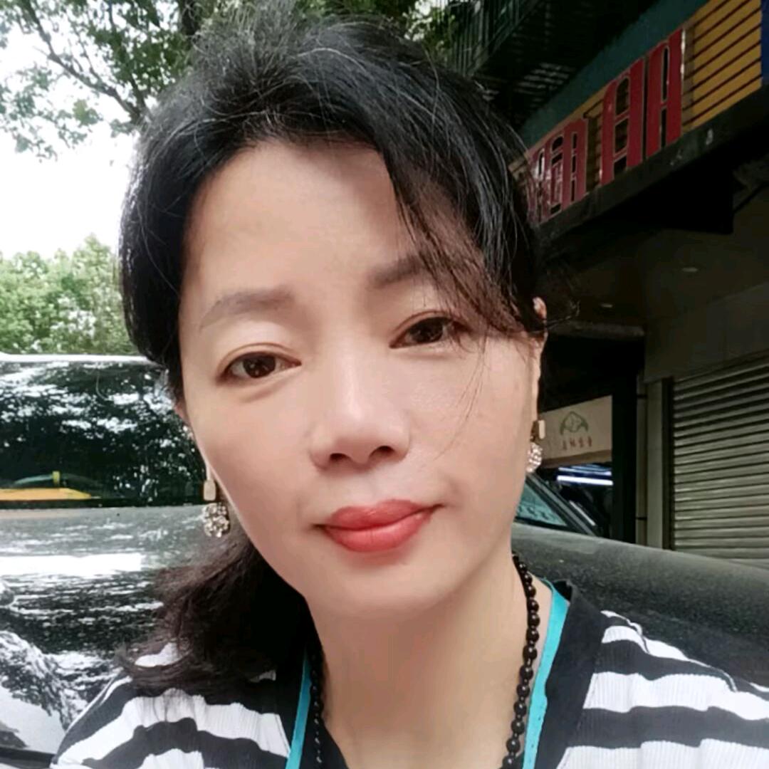 A《重生之我在潮阳摆摊卖花》