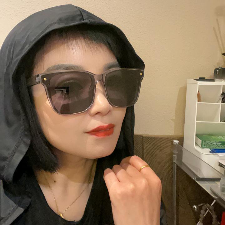 女女