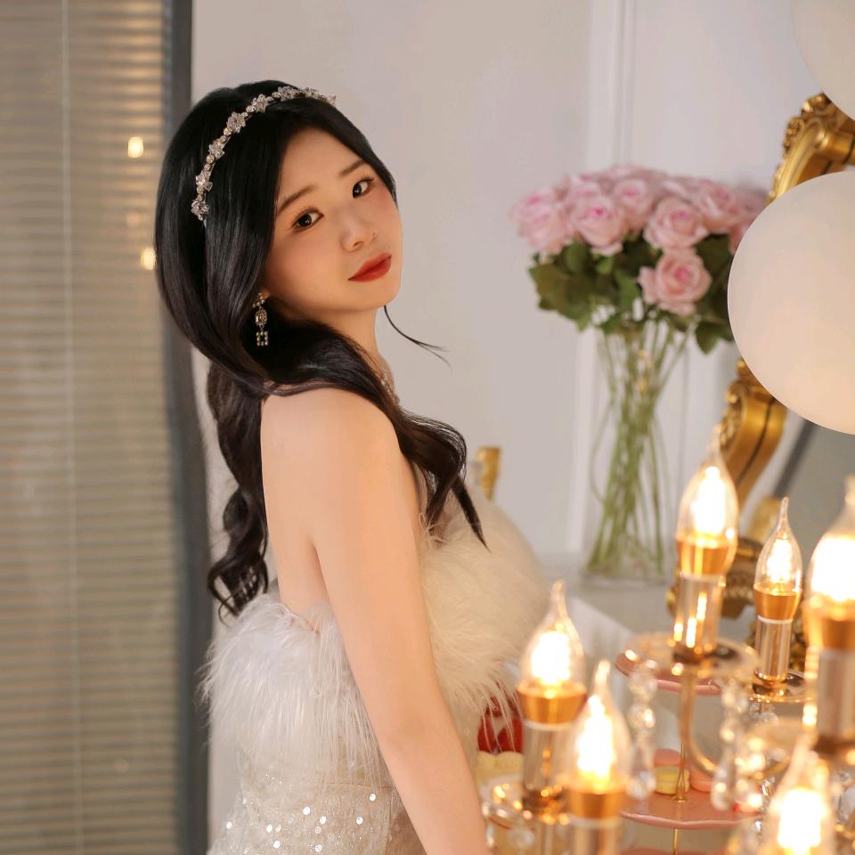 小婷子（请不要连赞👍🏻）