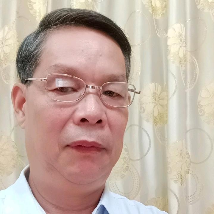 龙哥，每天19.开播。