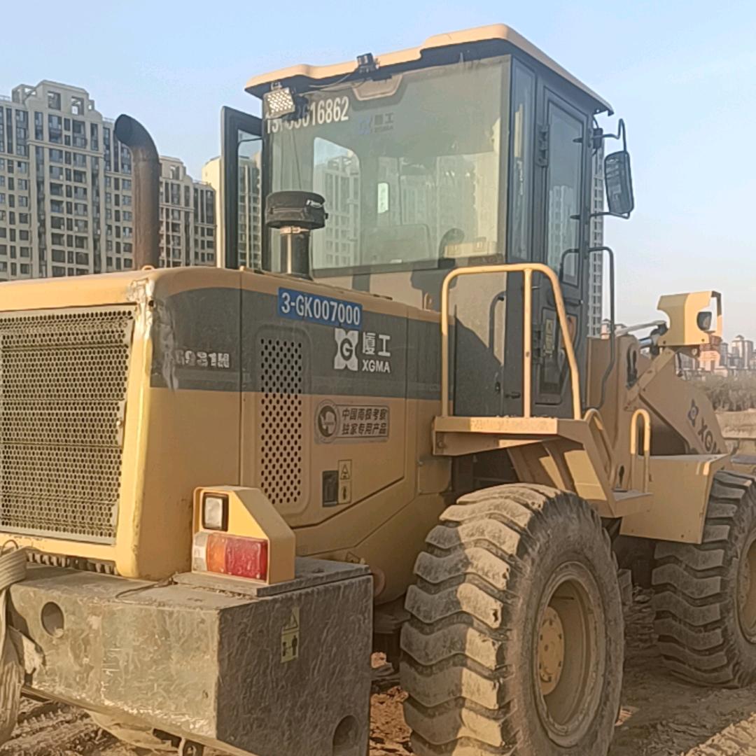 铲车，三轮出租