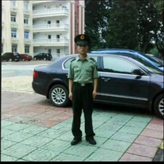 漏气的半颗牙前来向您报到