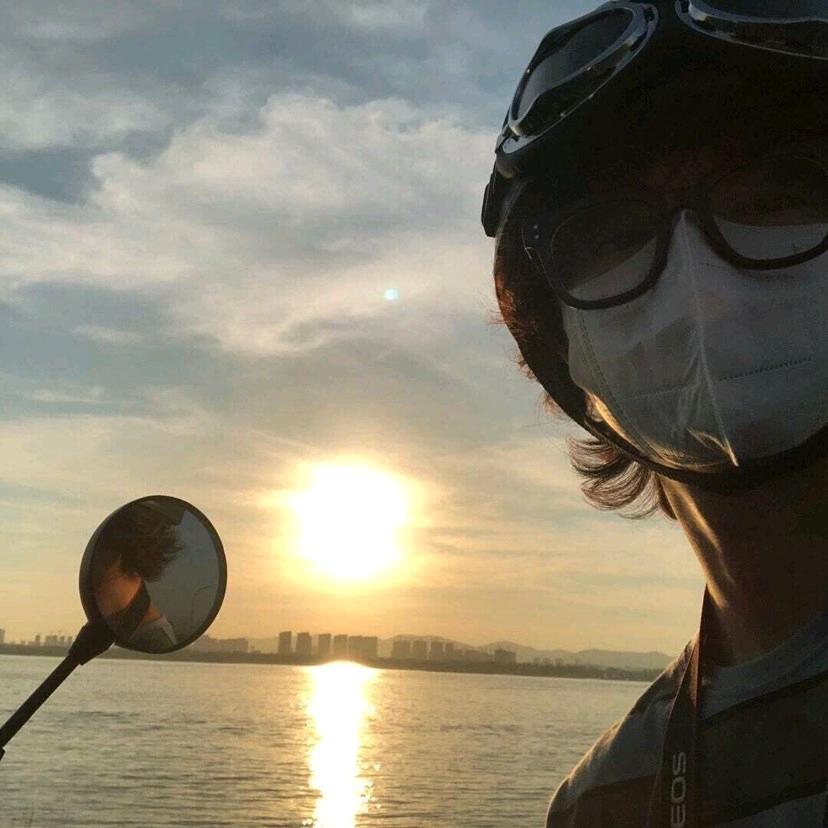 晚睡糊涂鬼'