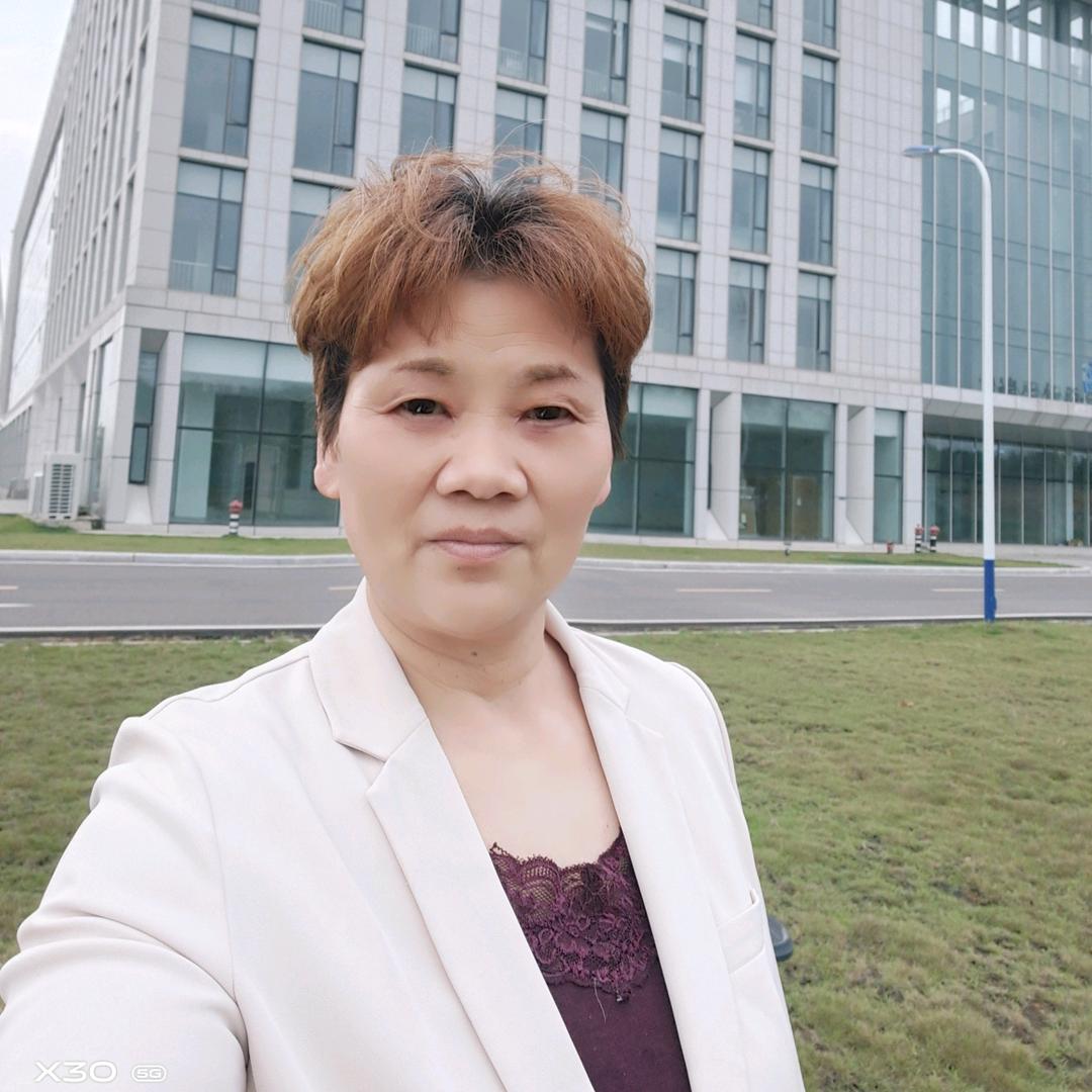 武汉光谷窗帘墙布沈姐