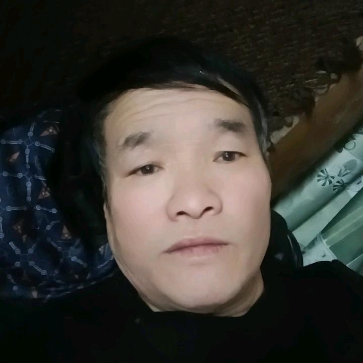 山河记忋雨后，等一人？