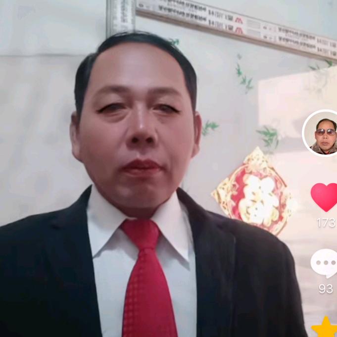 开心华华8:00～10:00晚上开播