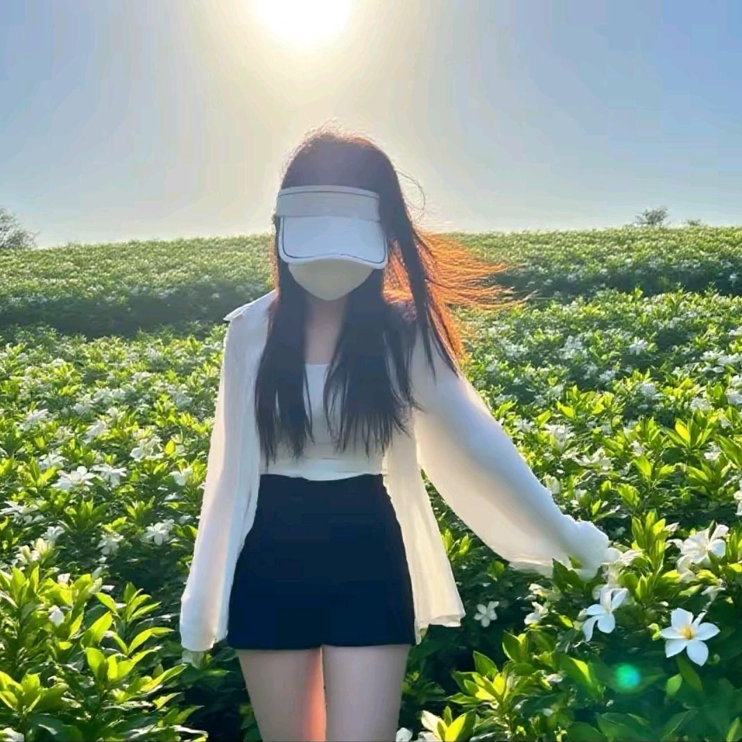 肖依依(离异)