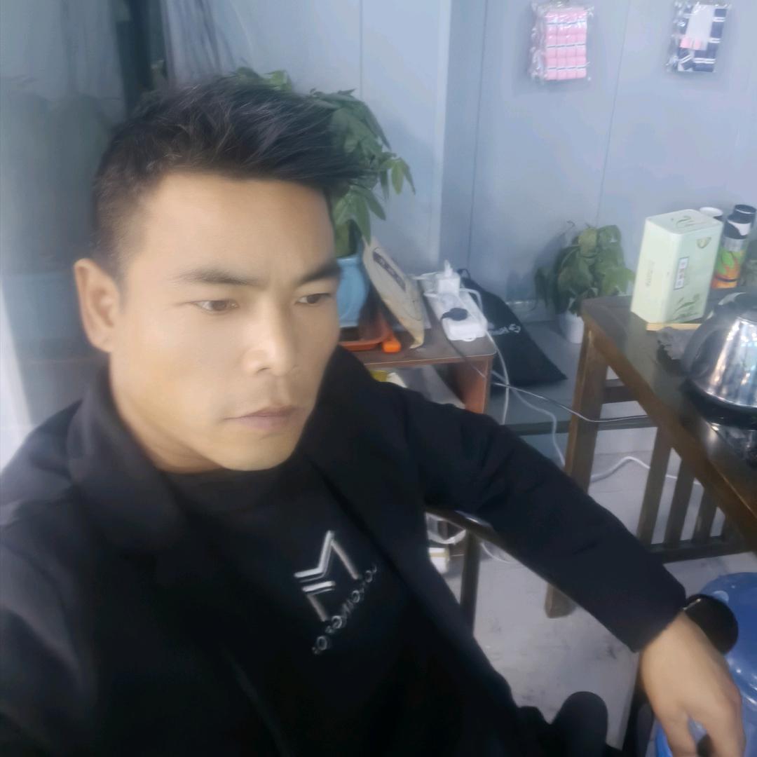 梁辰水钻。免开挖过路孔.18091337