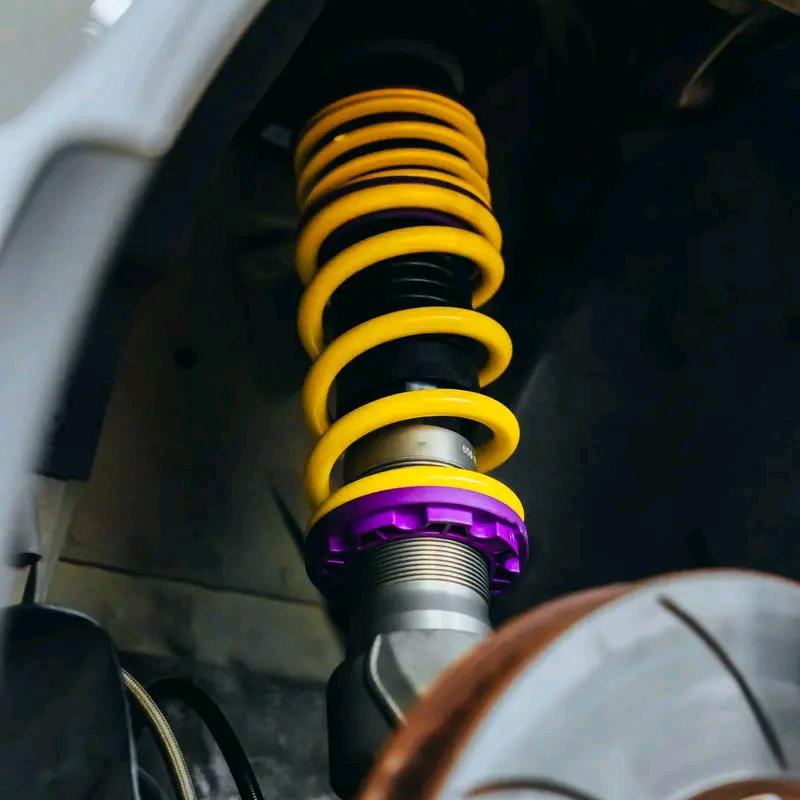 霆霸避震工作室