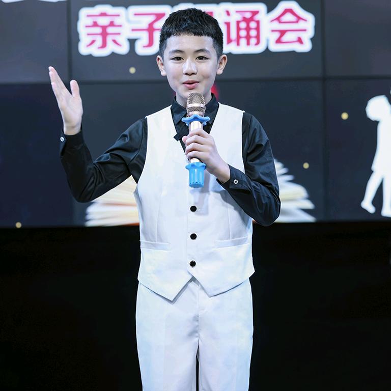 丸子妈童装礼服工厂店