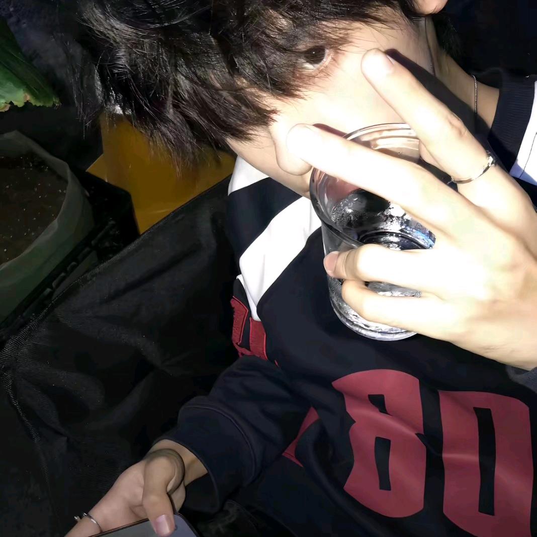 莫凡