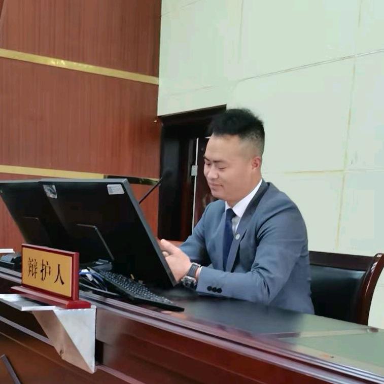 贵州胡龙律师