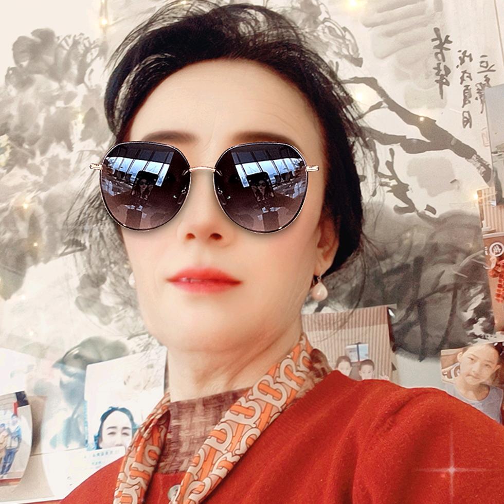 爱唱爱跳的周姐