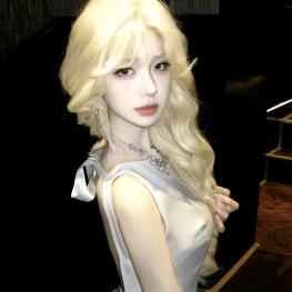 春雪妤.