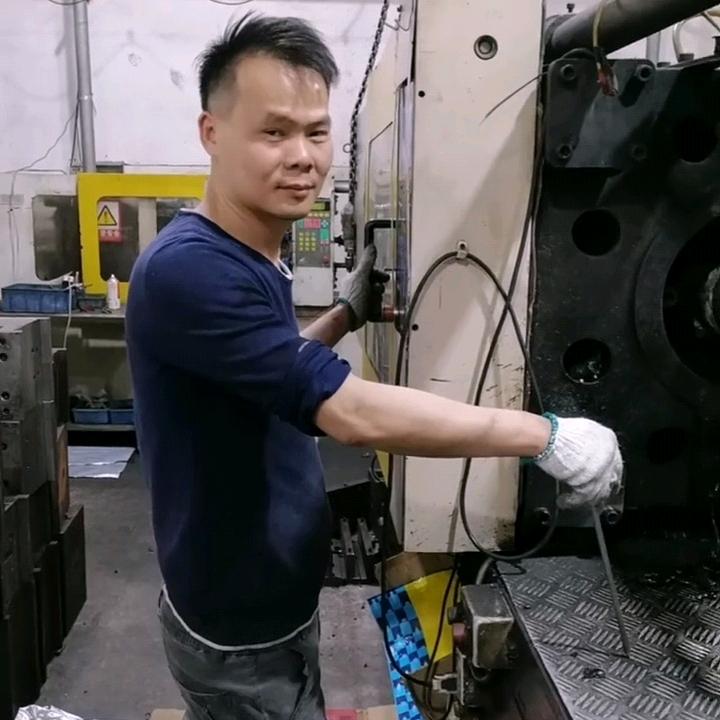 迈竣塑料-胜哥