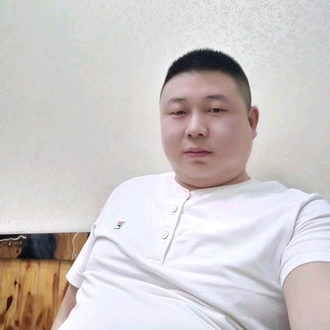 宝马车里的和尚
