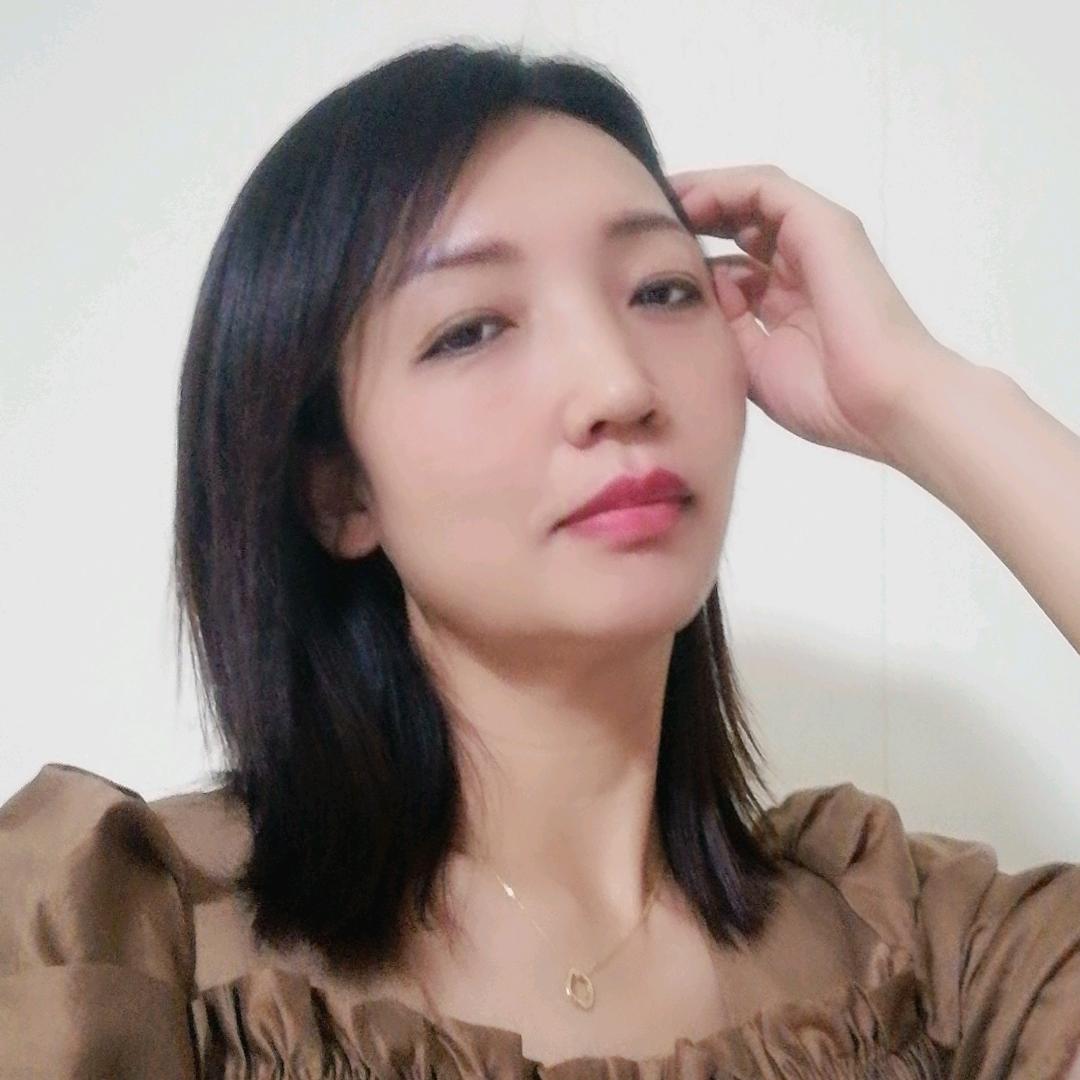玲玲爱丝绸