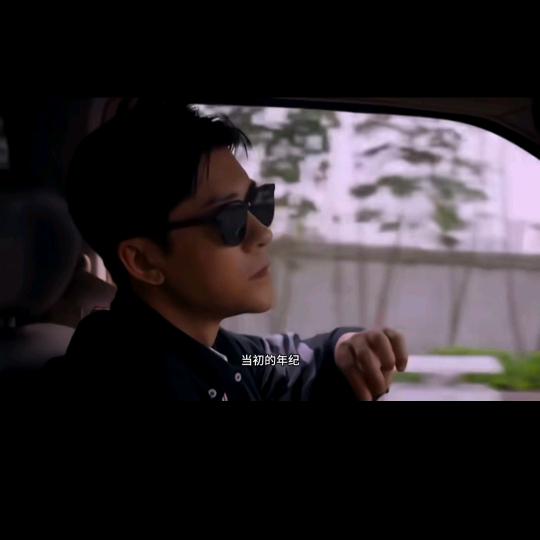 先低头赶路，到了山顶再说