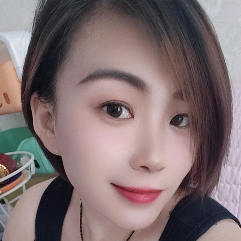 蓝依