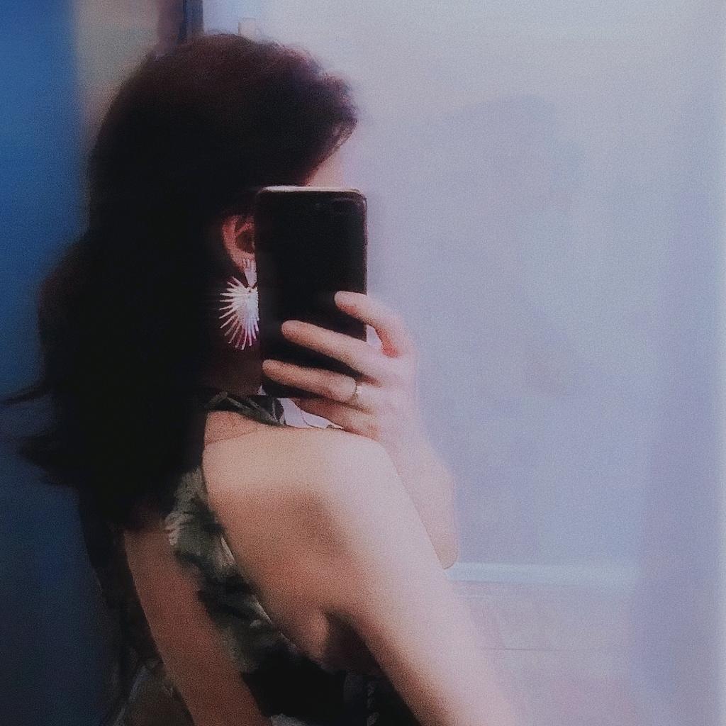 不是蓝翔的蓝翎